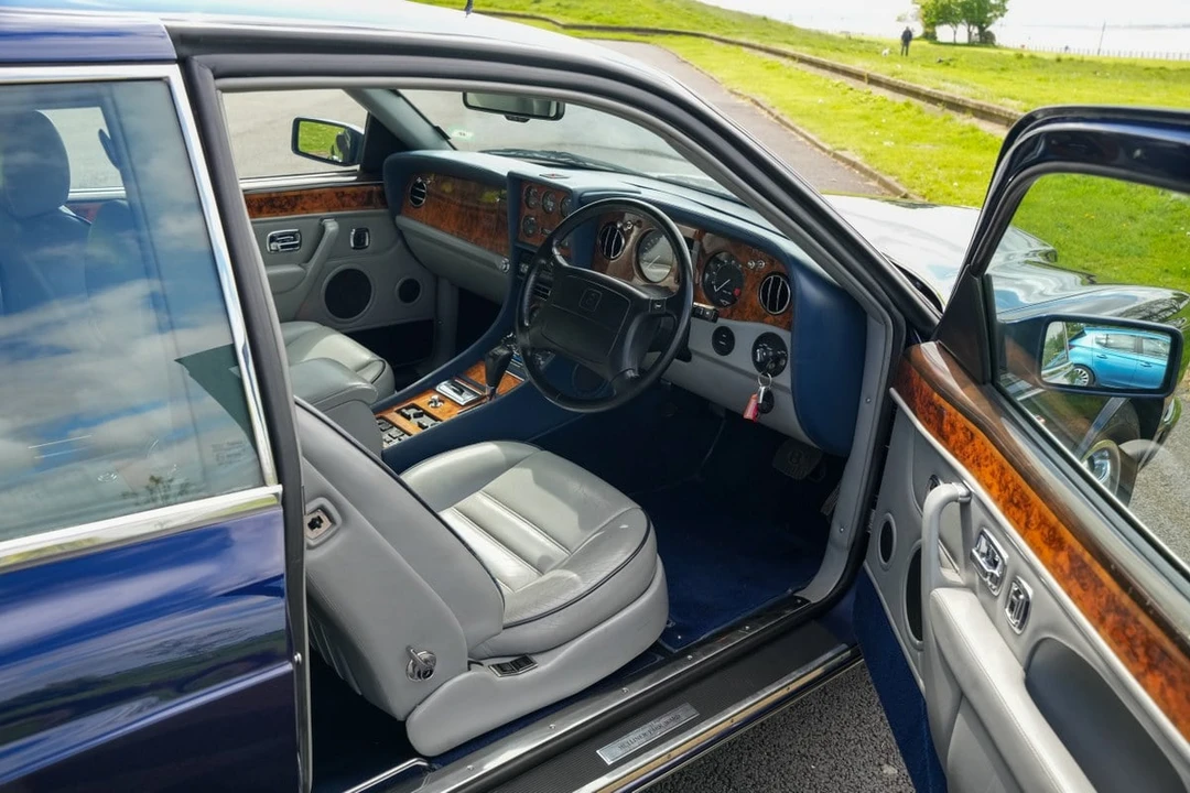 1995 Bentley Continental R - Image 2 of 30