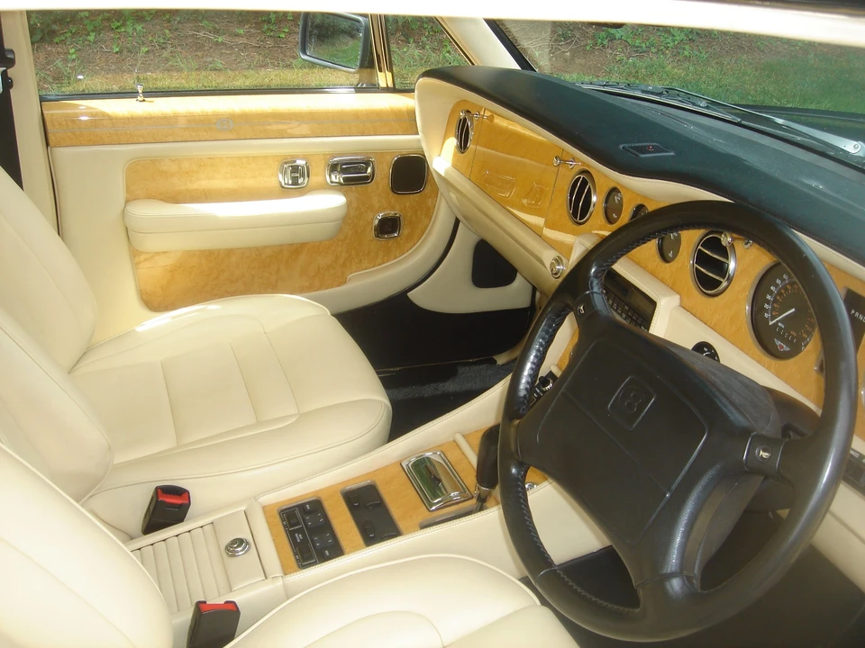 1995 Bentley Brooklands - Image 2 of 3