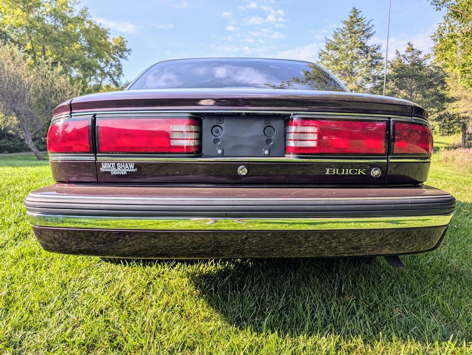 1995 Buick LeSabre - Image 12 of 31