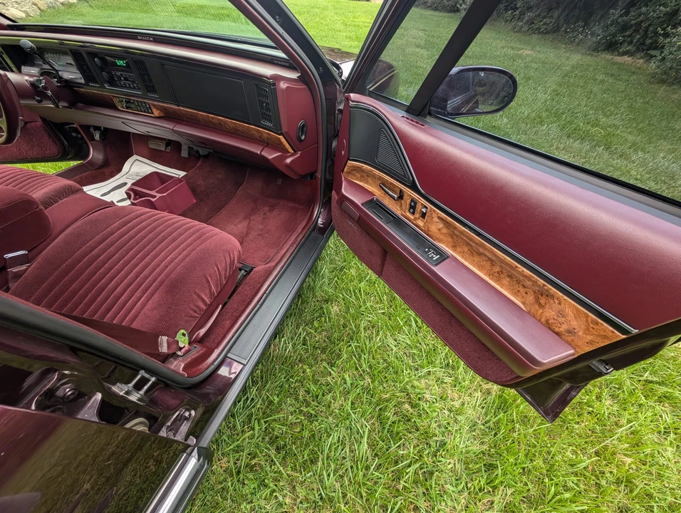 1995 Buick LeSabre - Image 30 of 31
