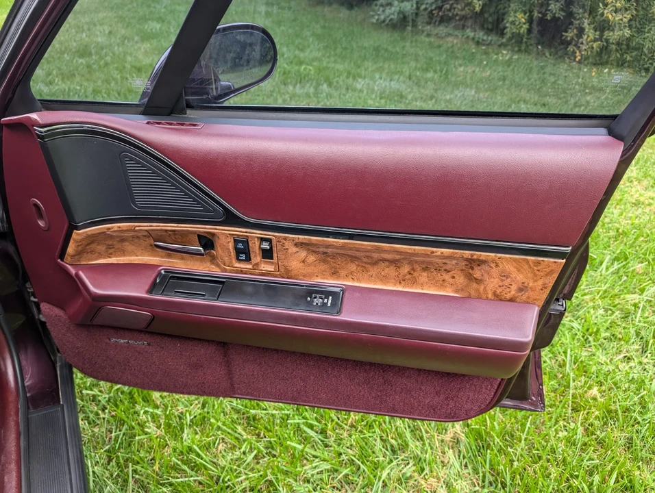1995 Buick LeSabre - Image 29 of 31