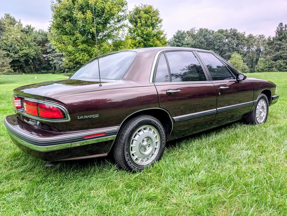 1995 Buick LeSabre - Image 9 of 31