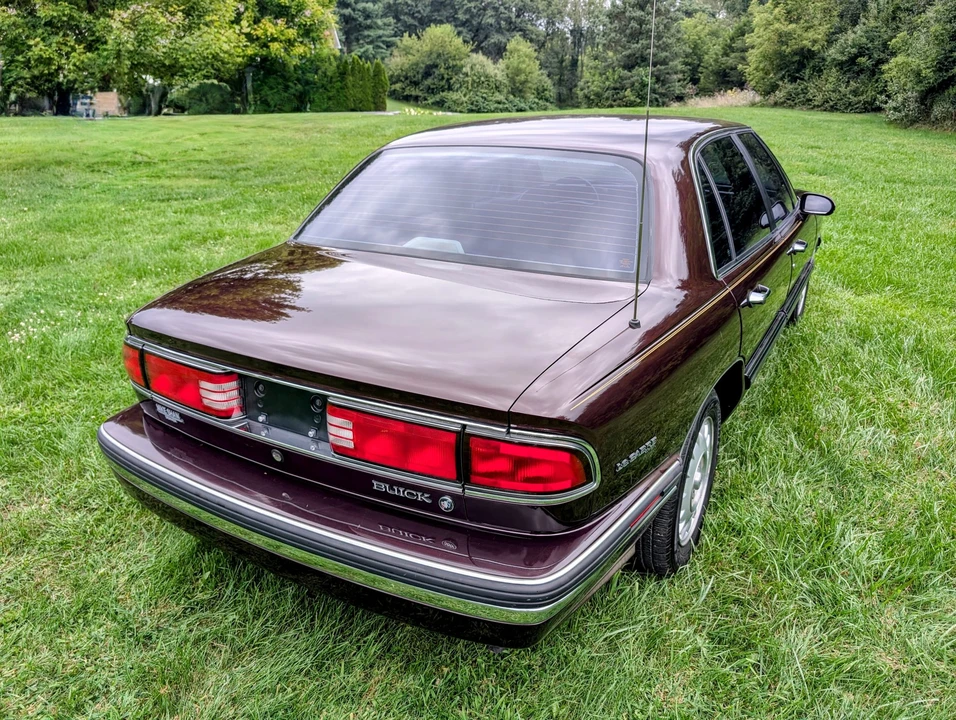 1995 Buick LeSabre - Image 8 of 31