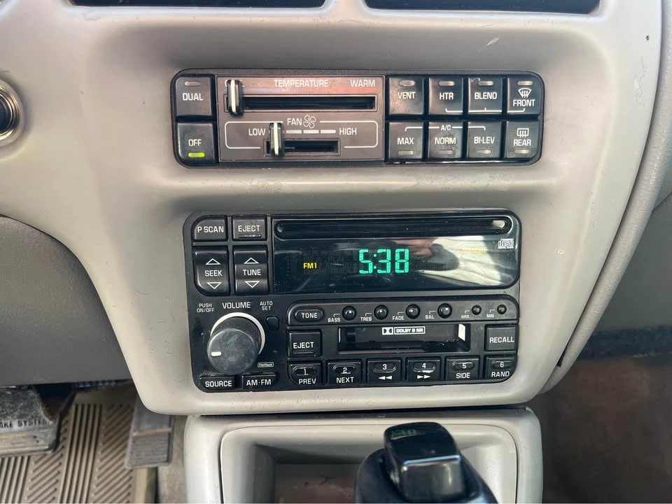 1995 Buick Regal - Image 5 of 10