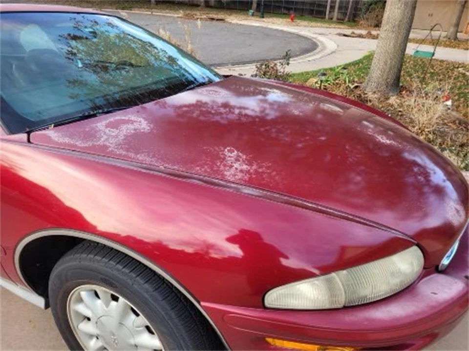 1995 Buick Riviera 8th Gen - Image 4 of 31