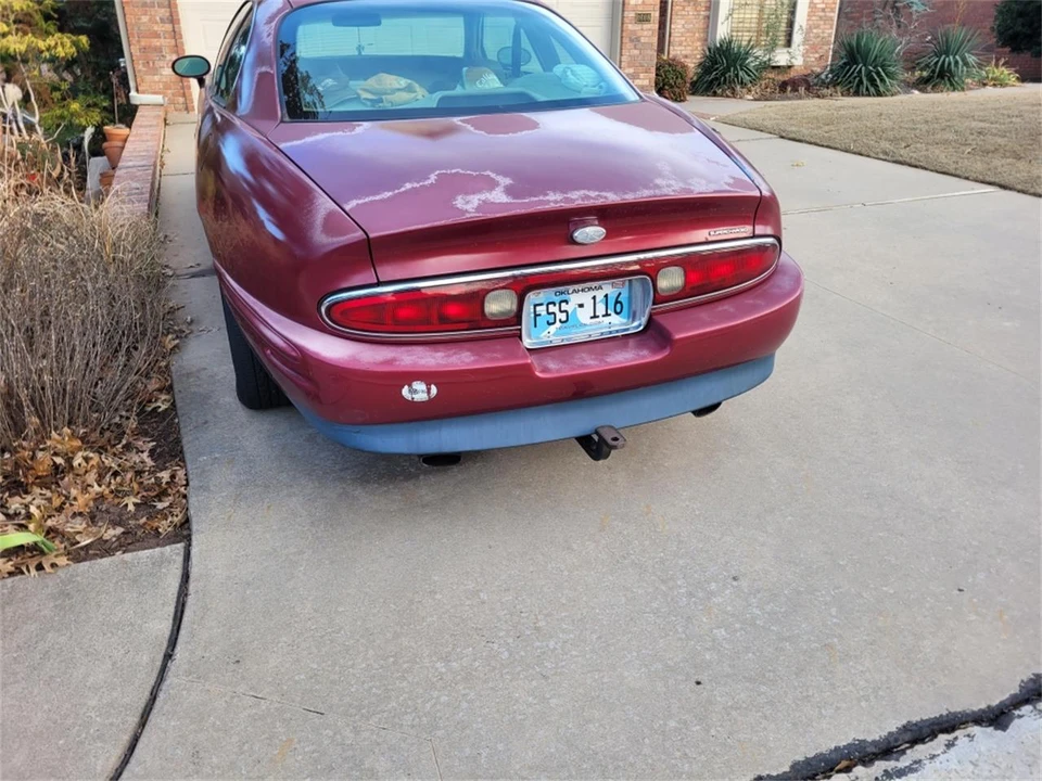 1995 Buick Riviera 8th Gen - Image 10 of 31