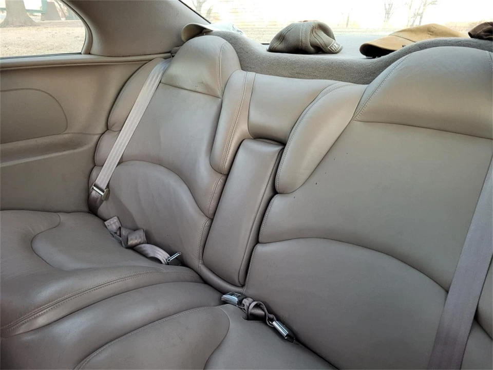 1995 Buick Riviera 8th Gen - Image 30 of 31