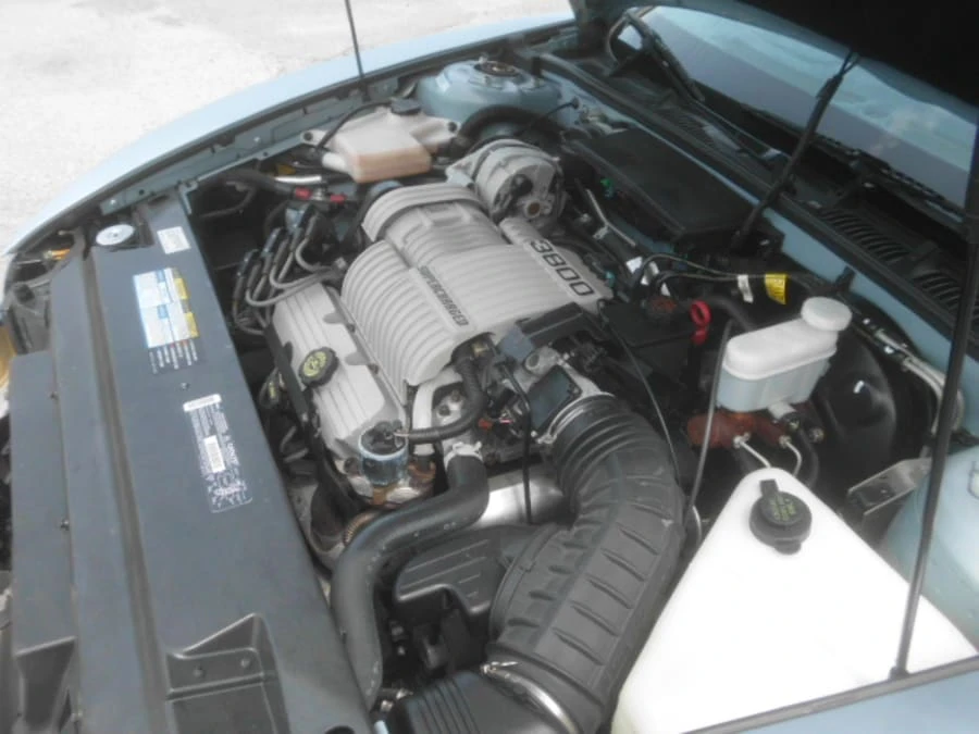 1995 Buick Riviera 8th Gen - Image 8 of 8