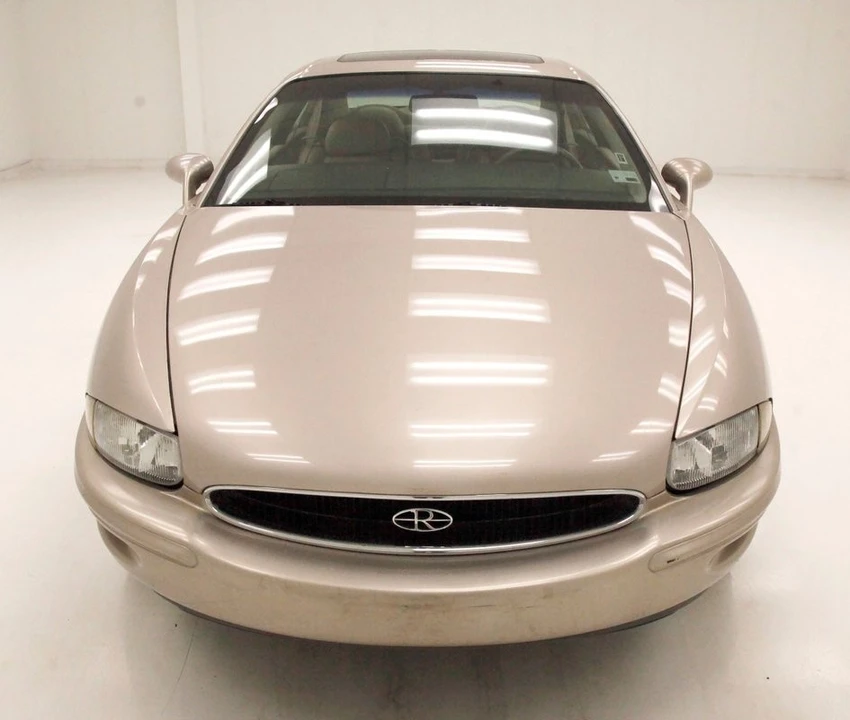 1995 Buick Riviera 8th Gen - Image 7 of 12