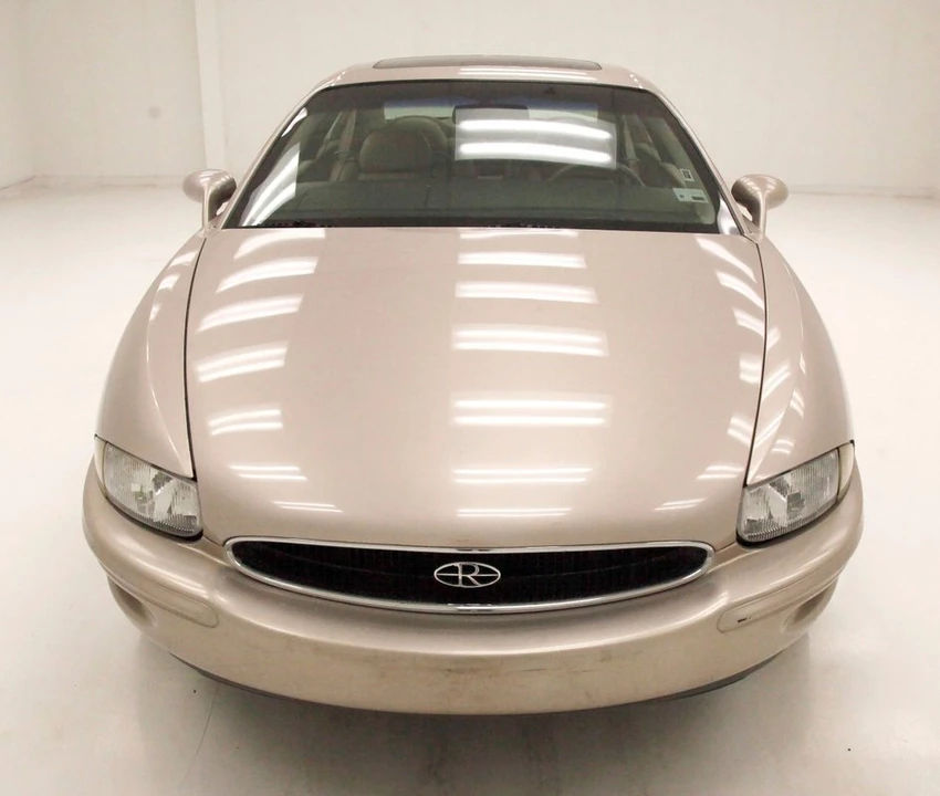 1995 Buick Riviera 8th Gen - Image 7 of 12