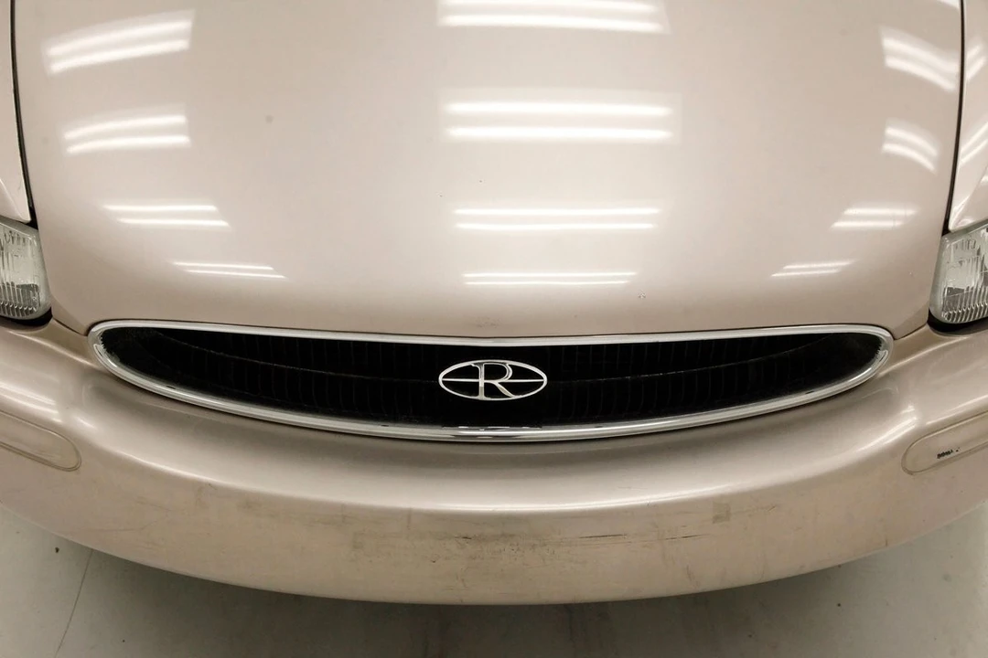 1995 Buick Riviera 8th Gen - Image 12 of 12