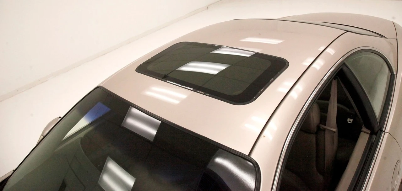 1995 Buick Riviera 8th Gen - Image 18 of 21
