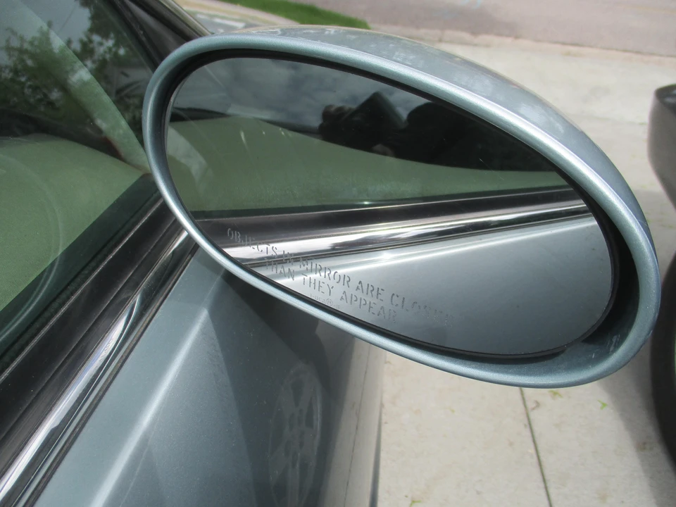 1995 Buick Riviera 8th Gen - Image 27 of 31