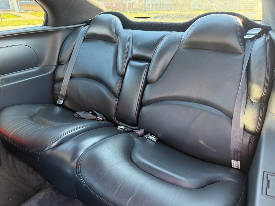 1995 Buick Riviera 8th Gen - Image 16 of 21