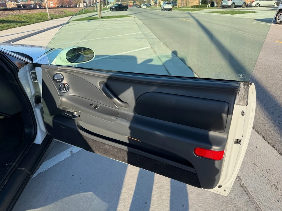 1995 Buick Riviera 8th Gen - Image 21 of 21