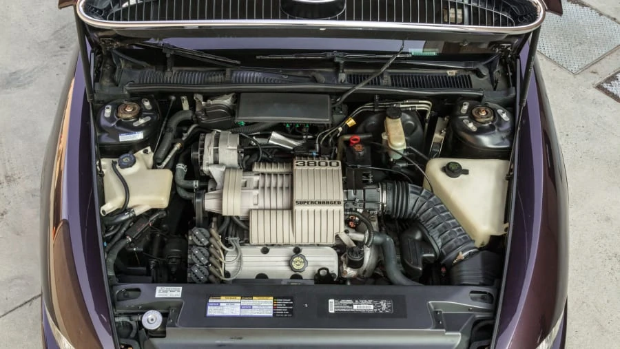 1995 Buick Riviera 8th Gen - Image 8 of 16