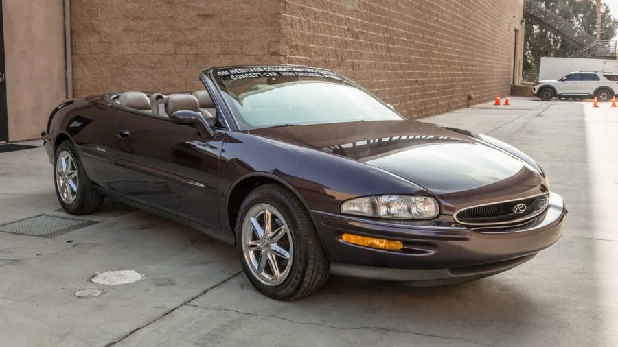 1995 Buick Riviera 8th Gen - Image 16 of 16
