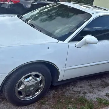 1995 Buick Riviera Coupe