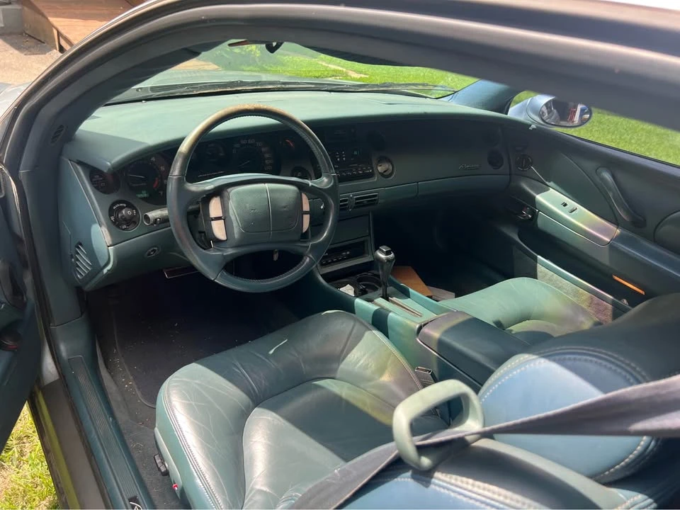 1995 Buick Riviera 8th Gen - Image 7 of 10