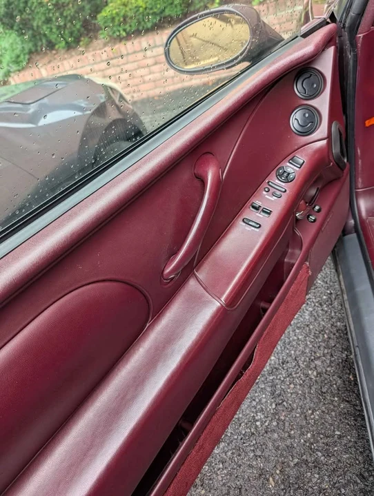 1995 Buick Riviera 8th Gen - Image 8 of 9