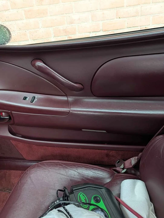 1995 Buick Riviera 8th Gen - Image 5 of 9