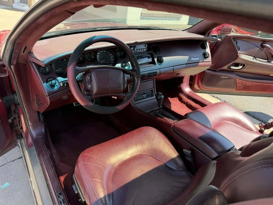 1995 Buick Riviera 8th Gen - Image 7 of 10