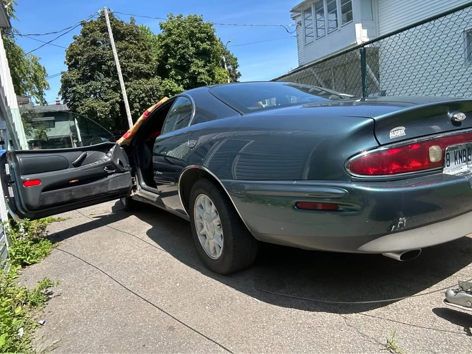 1995 Buick Riviera 8th Gen - Image 5 of 5