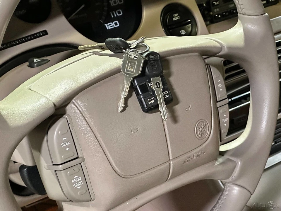 1995 Buick Riviera 8th Gen - Image 21 of 21