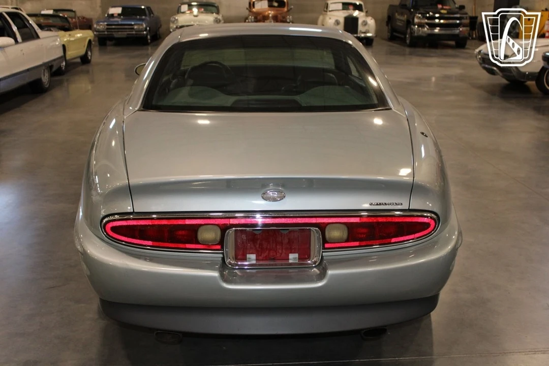 1995 Buick Riviera 8th Gen - Image 5 of 21