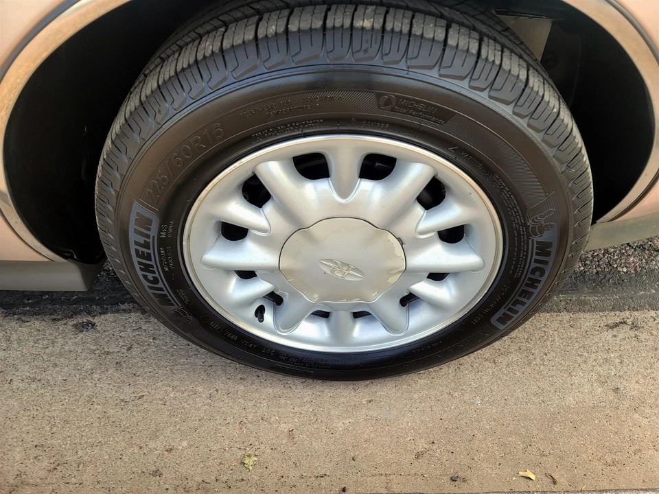 1995 Buick Riviera 8th Gen - Image 31 of 31