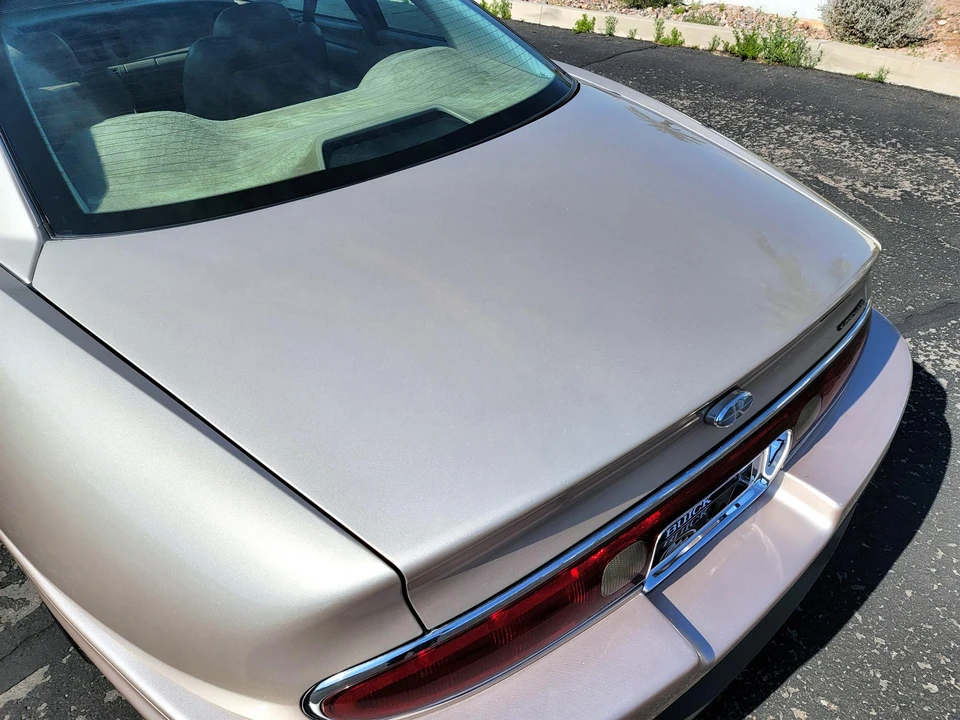 1995 Buick Riviera 8th Gen - Image 22 of 31