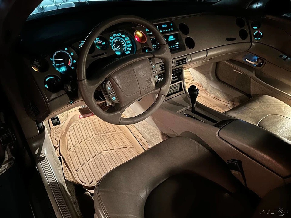 1995 Buick Riviera 8th Gen - Image 18 of 21