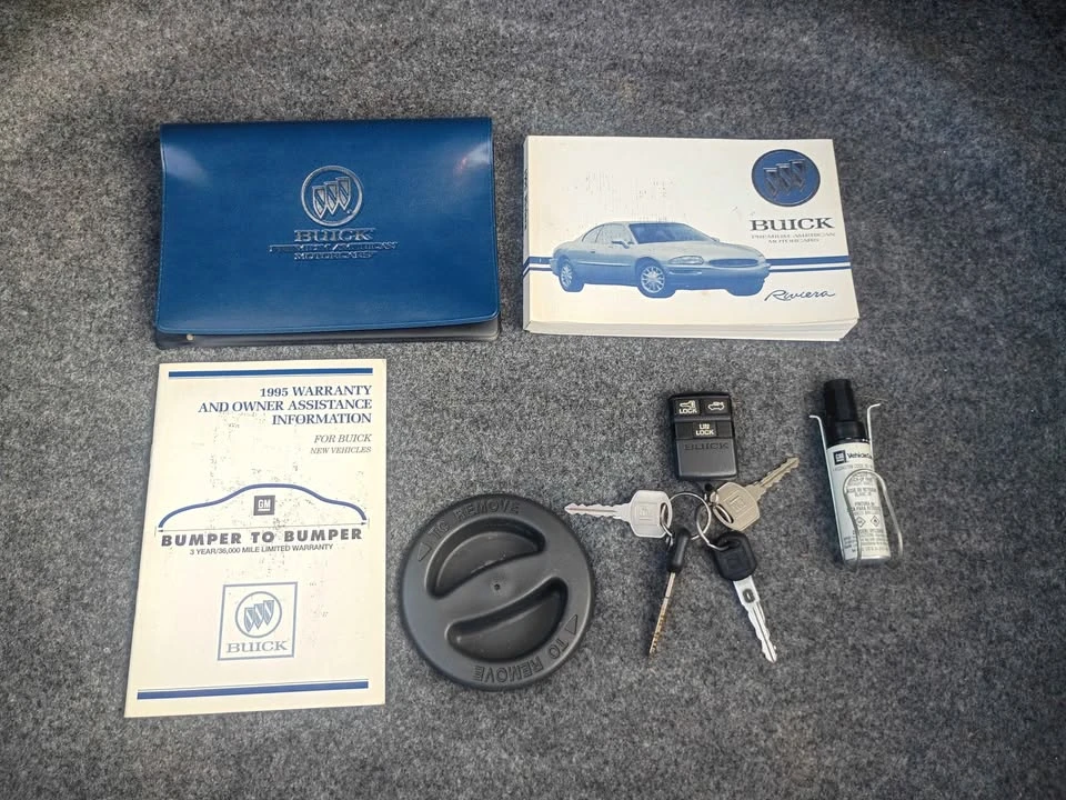 1995 Buick Riviera 8th Gen - Image 19 of 20
