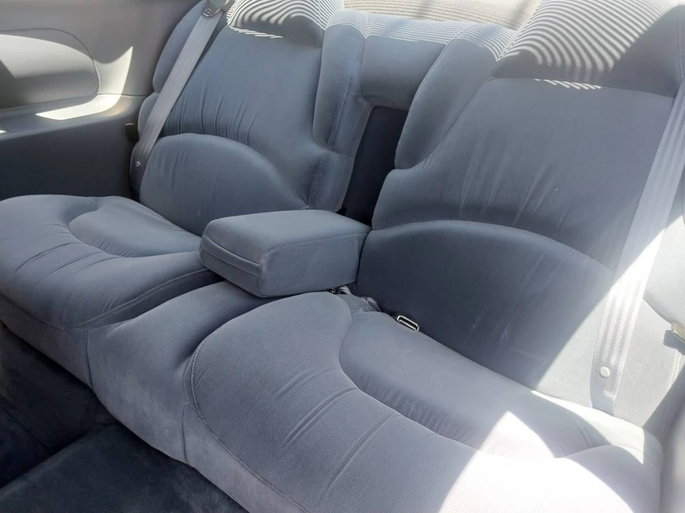 1995 Buick Riviera 8th Gen - Image 11 of 14