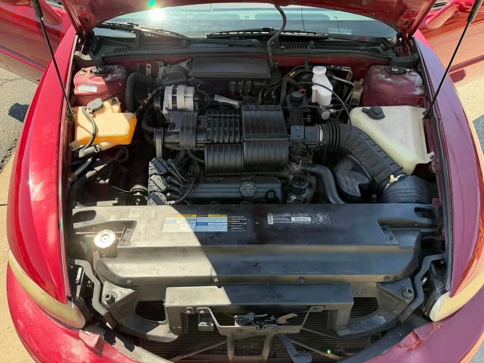 1995 Buick Riviera 8th Gen - Image 7 of 10