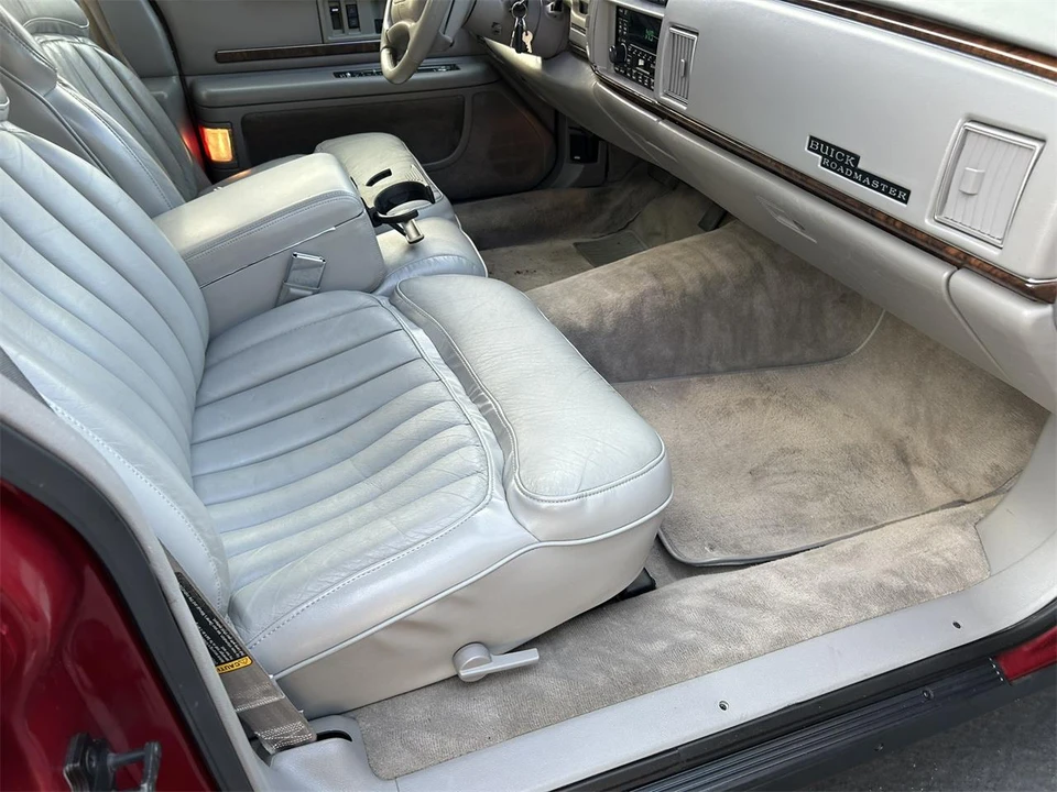 1995 Buick Roadmaster - Image 2 of 20