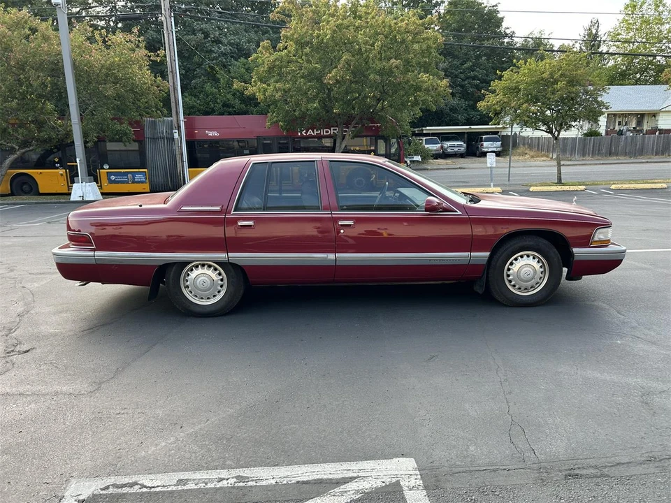 1995 Buick Roadmaster - Image 7 of 20