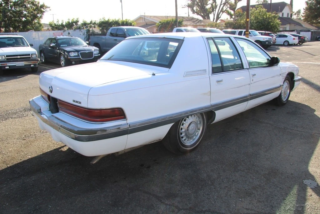 1995 Buick Roadmaster - Image 6 of 21