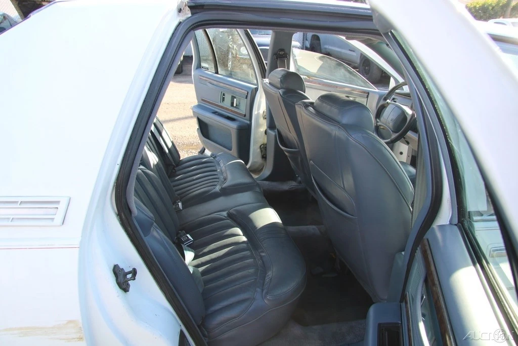 1995 Buick Roadmaster - Image 20 of 21