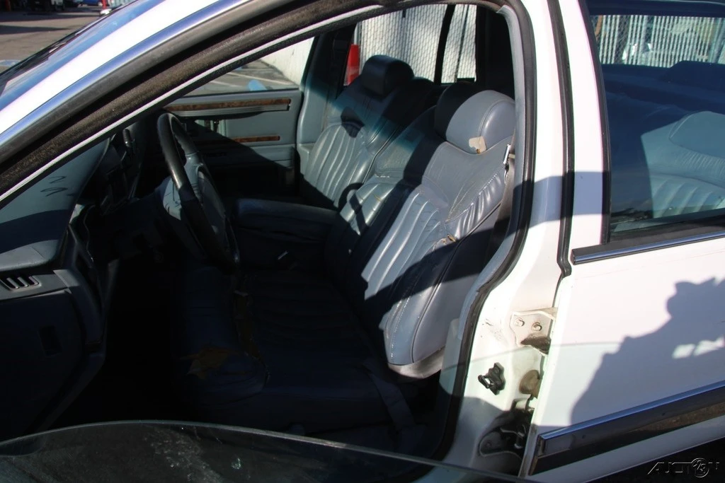1995 Buick Roadmaster - Image 11 of 21