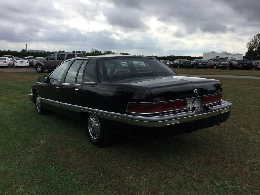 1995 Buick Roadmaster - Image 3 of 9