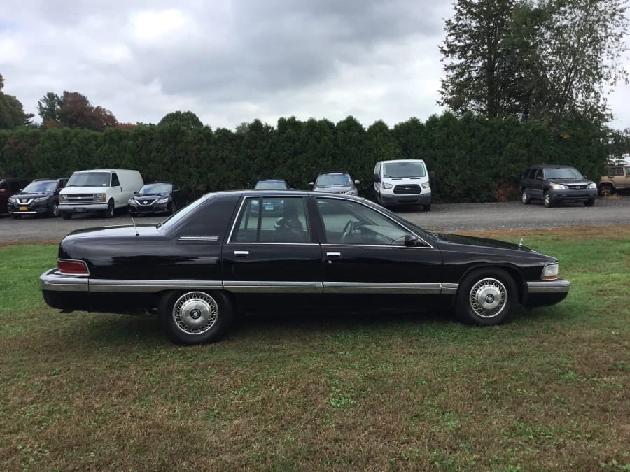 1995 Buick Roadmaster - Image 8 of 9