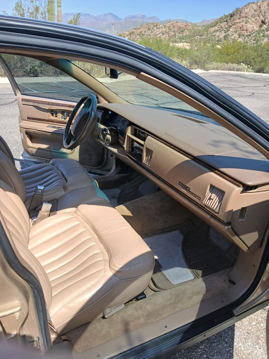 1995 Buick Roadmaster - Image 13 of 31
