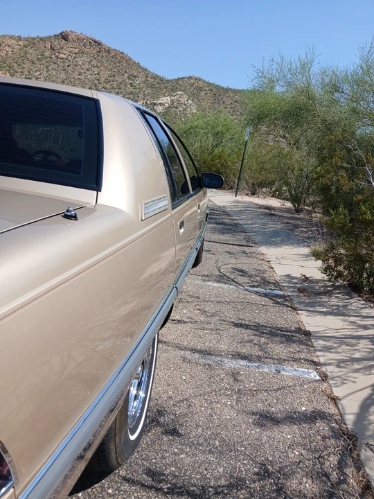 1995 Buick Roadmaster - Image 10 of 31