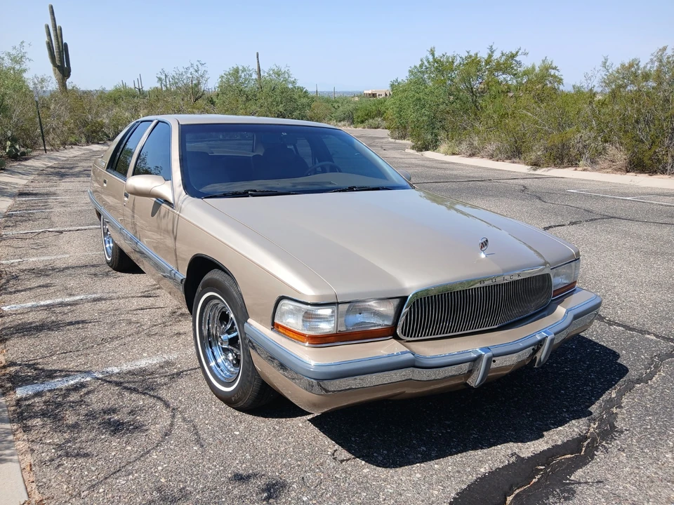 1995 Buick Roadmaster - Image 3 of 31