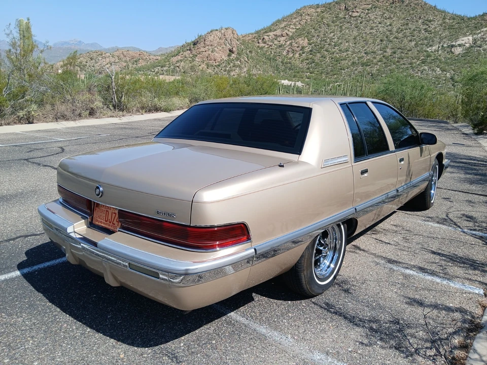 1995 Buick Roadmaster - Image 6 of 31