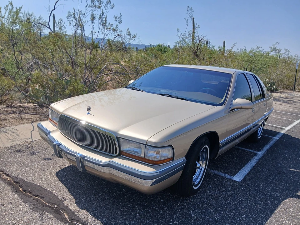 1995 Buick Roadmaster - Image 2 of 31