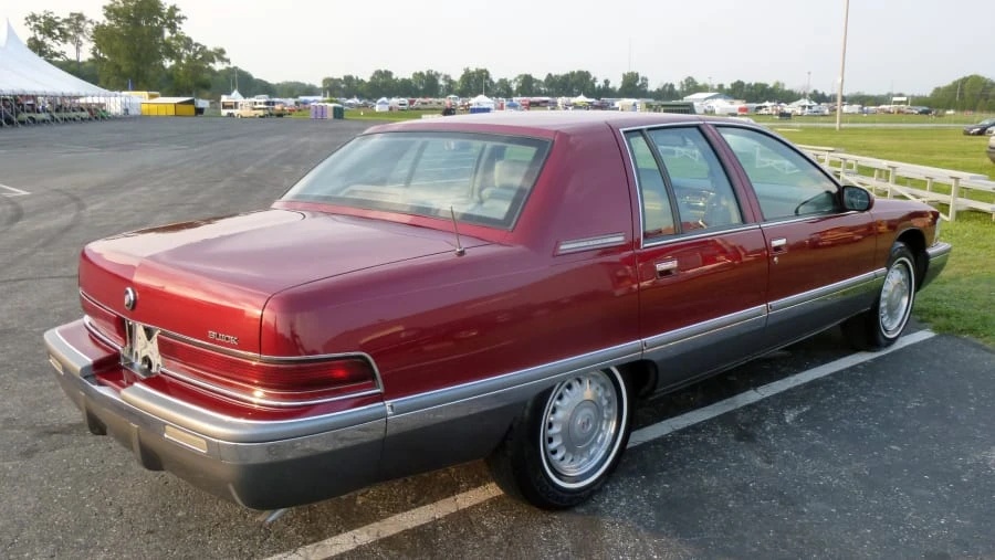 1995 Buick Roadmaster - Image 2 of 6
