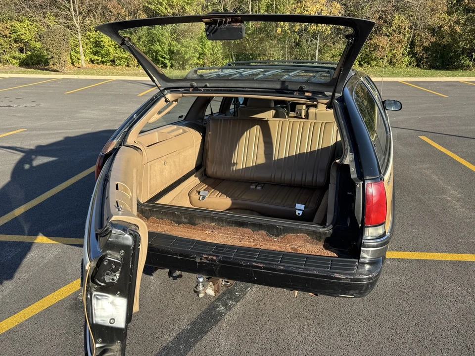 1995 Buick Roadmaster - Image 14 of 21