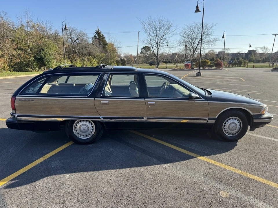 1995 Buick Roadmaster - Image 3 of 21